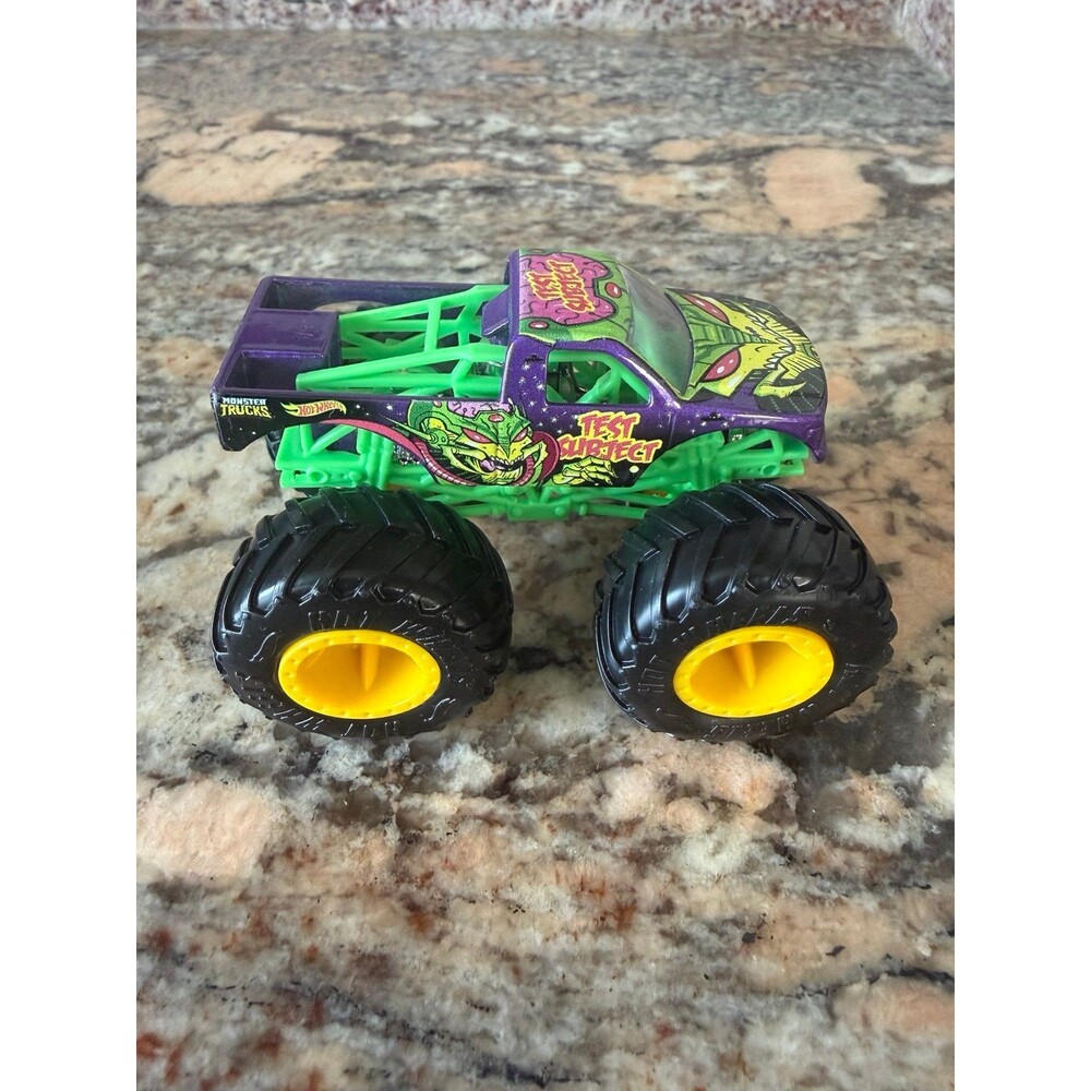 Hot Wheels Monster Trucks Test Subject 1:24 Diecast Purple Green 8" Truck Mattel